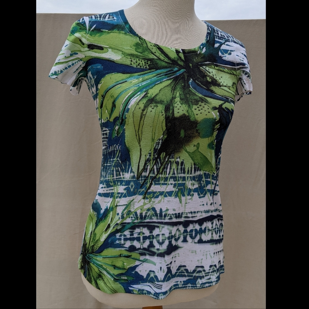 ❤️ MAKE OFFER: Tropical Floral Green/Blue Print Scoop-Neck Tee by Style & C…